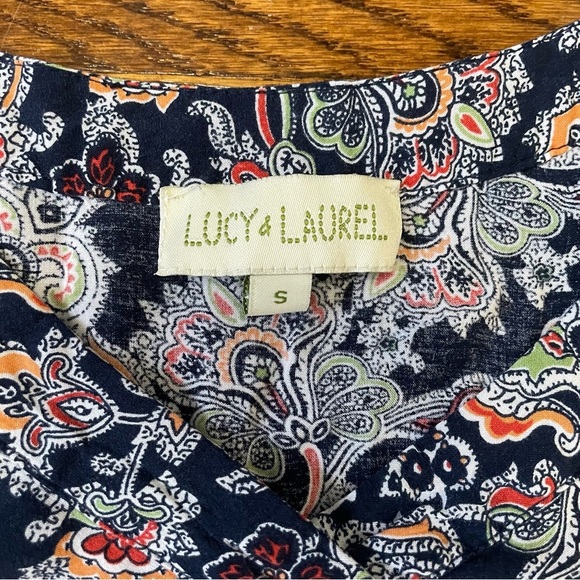 **4/$12**  Lucy & Laurel Ladies Floral Blouse Size Small - Picture 2 of 7